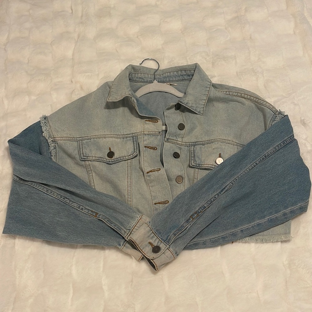 Fairly new two-toned cropped jean jacket from Vanilla Sky, size small
